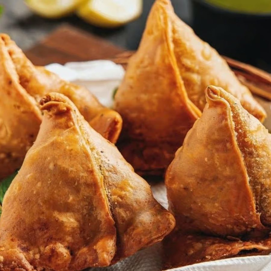 Desi Samosas (3 pcs)